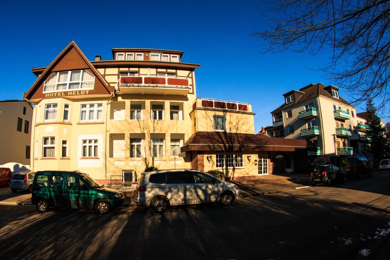 באד פירמונט Hotel Heldt מראה חיצוני תמונה
