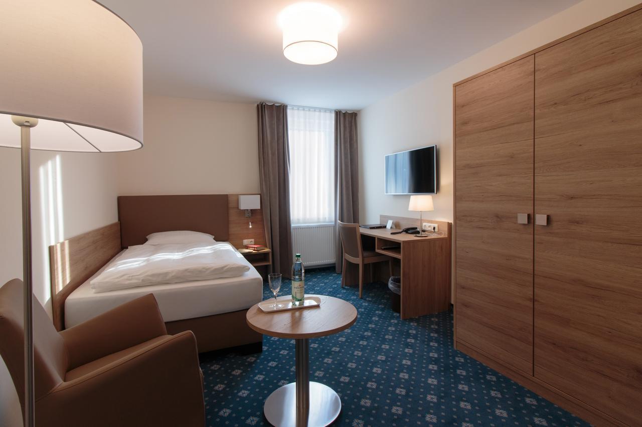 באד פירמונט Hotel Heldt מראה חיצוני תמונה