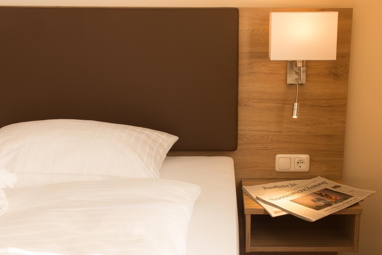 באד פירמונט Hotel Heldt מראה חיצוני תמונה