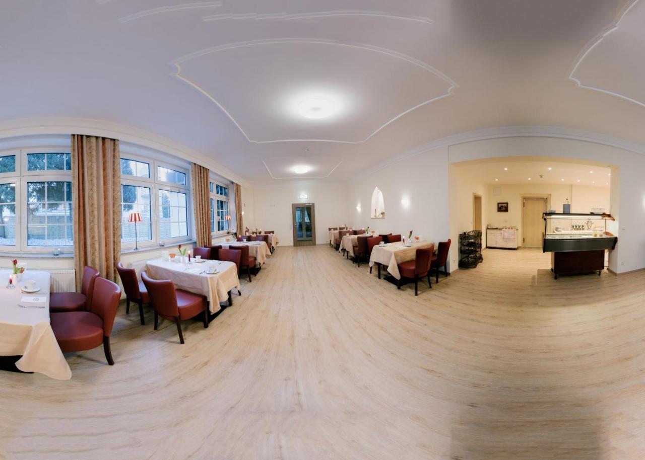 באד פירמונט Hotel Heldt מראה חיצוני תמונה